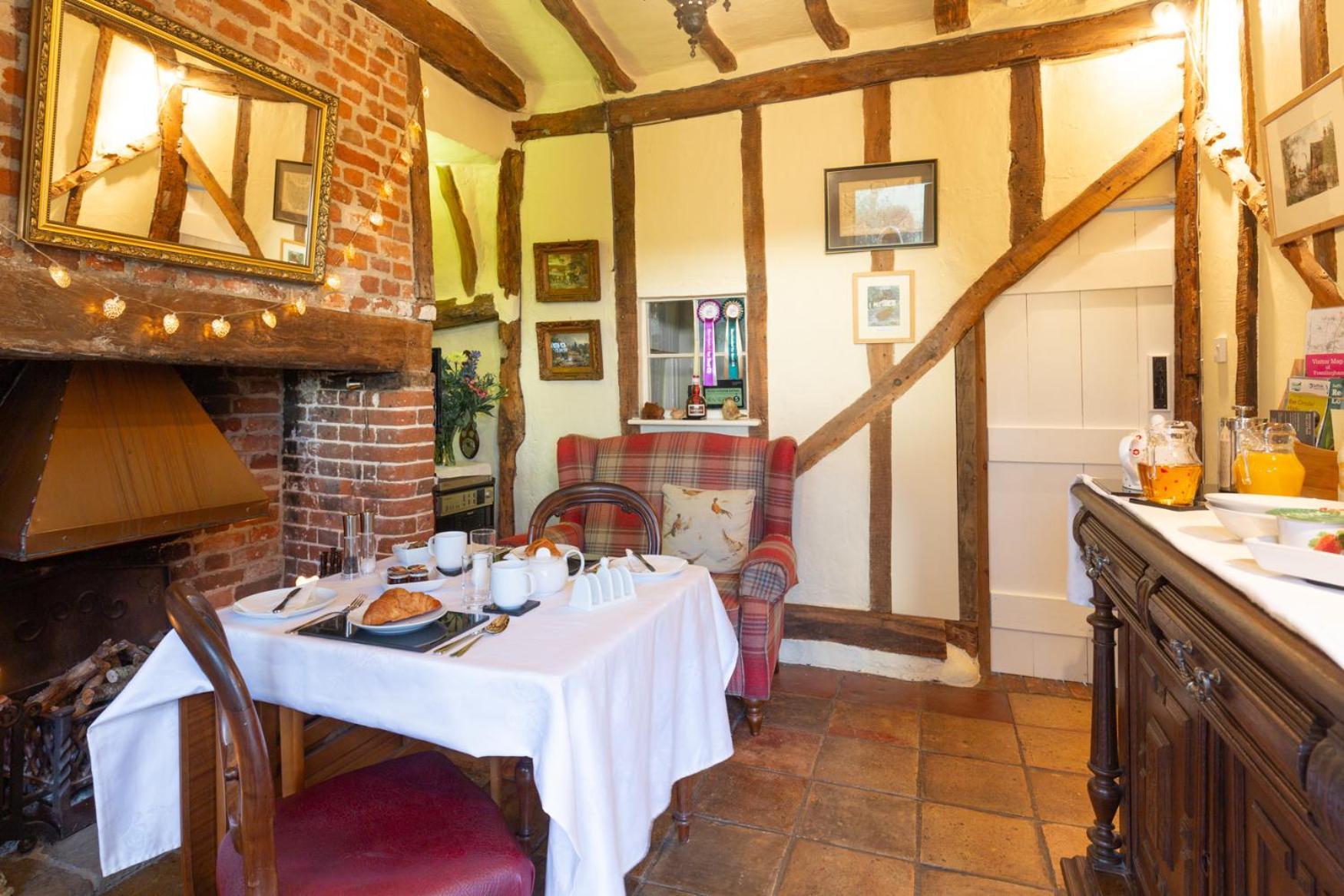 Frogs Hall B&B Eye  Eksteriør billede